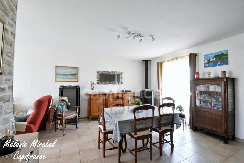 Maison - 90 m² - 5 pièces