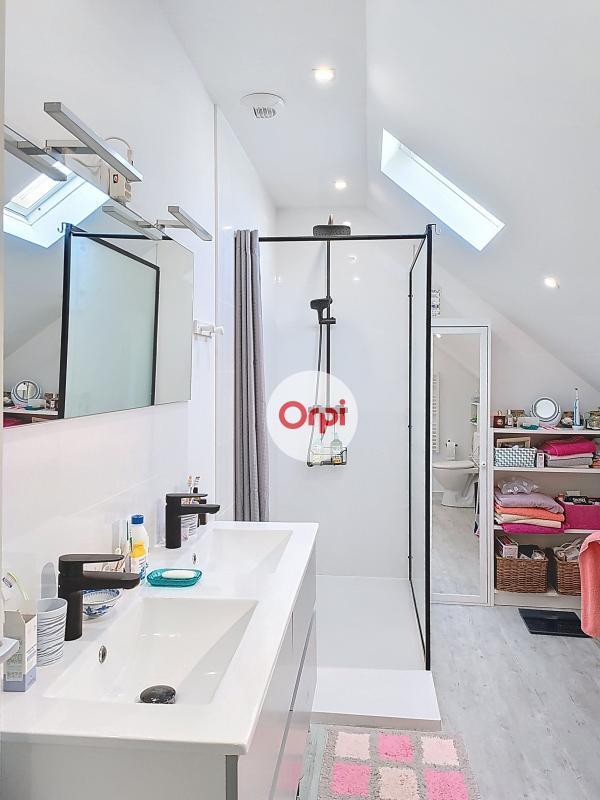 Maison traditionnelle - 130 m² - 5 pièces