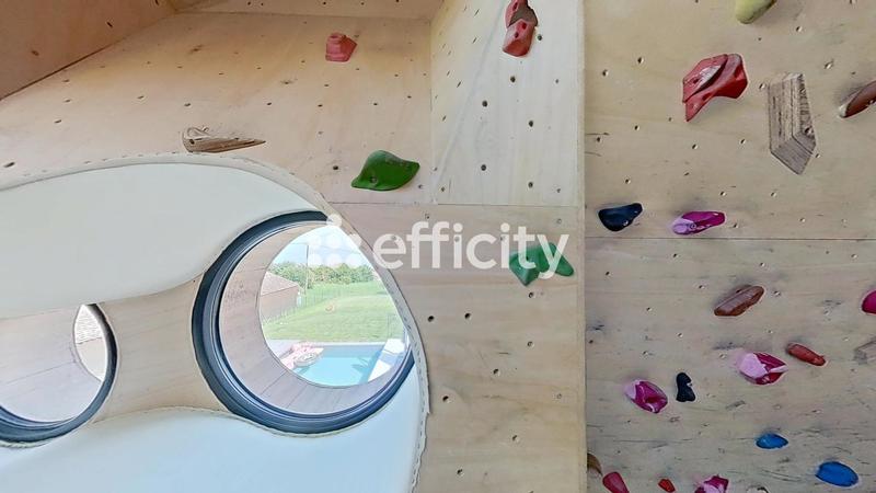 Maison - 178 m² - 6 pièces