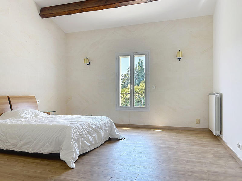 Maison - 300 m² - 7 pièces