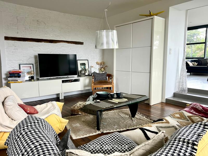 Maison - 190 m² - 8 pièces