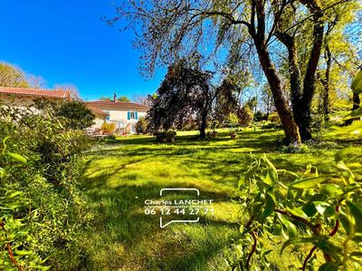 Moulin - 142 m² - 6 pièces