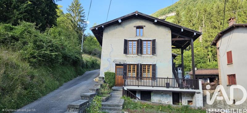 Maison - 140 m² - 6 pièces