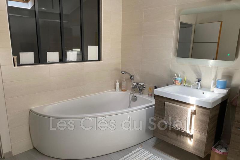 Maison - 104 m² - 4 pièces