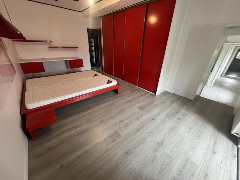 Maison - 230 m² - 5 pièces