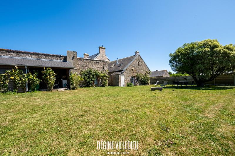 Maison - 296 m² - 11 pièces