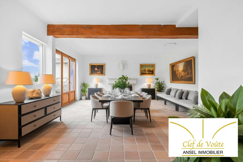 Maison - 152 m² - 6 pièces