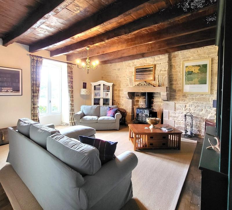 Maison en pierre - 237 m² - 8 pièces