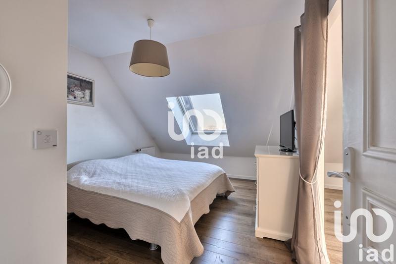 Maison - 237 m² - 8 pièces