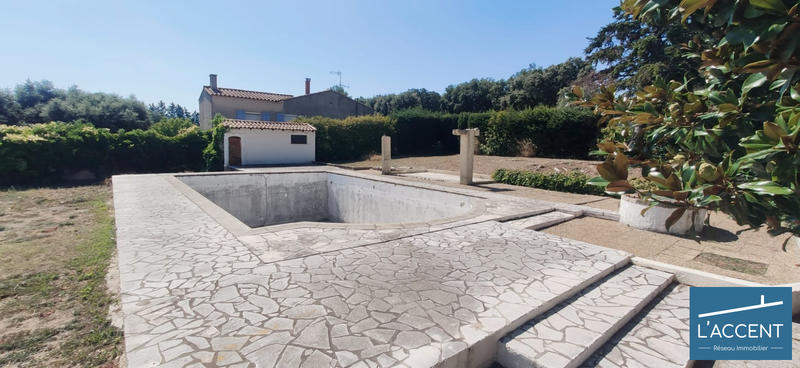 Villa - 262 m² - 10 pièces