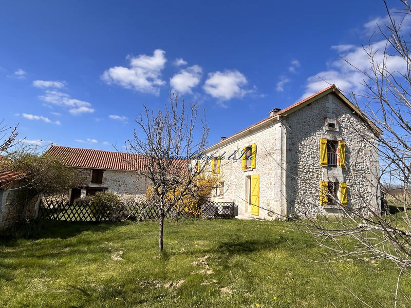 Maison - 233 m² - 8 pièces