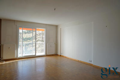 Appartement - 91 m² - 4 pièces