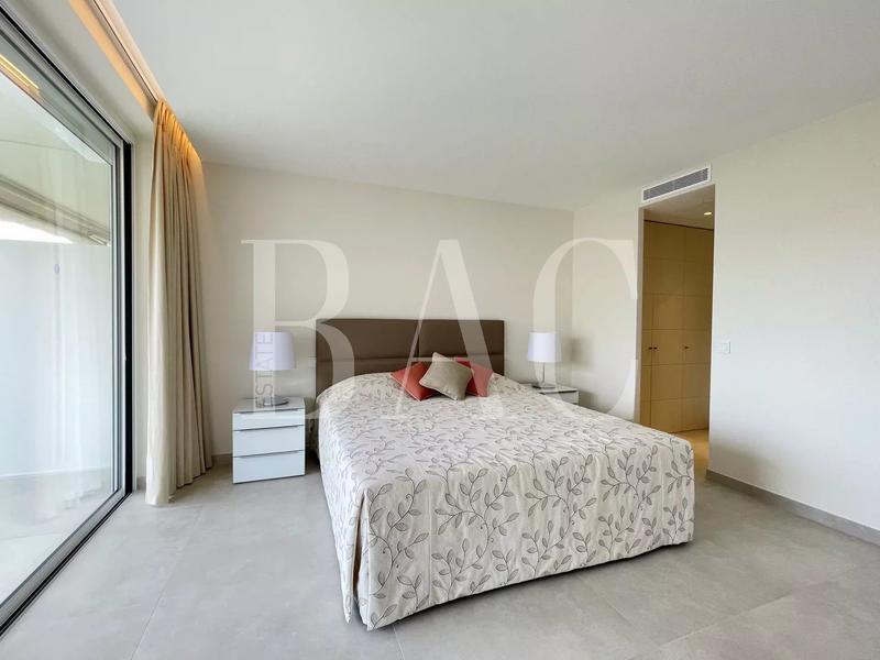 Appartement - 95 m² - 3 pièces