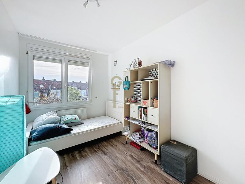 Maison - 110 m² - 8 pièces