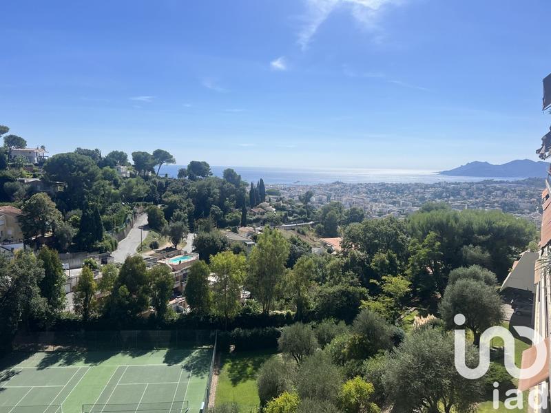 Appartement - 90 m² - 3 pièces