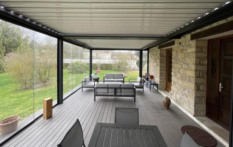 Maison - 285 m² - 9 pièces