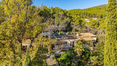 Villa - 175 m² - 6 pièces