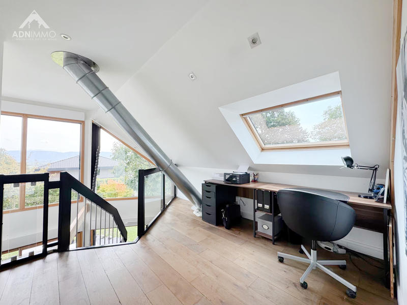 Maison - 230 m² - 5 pièces