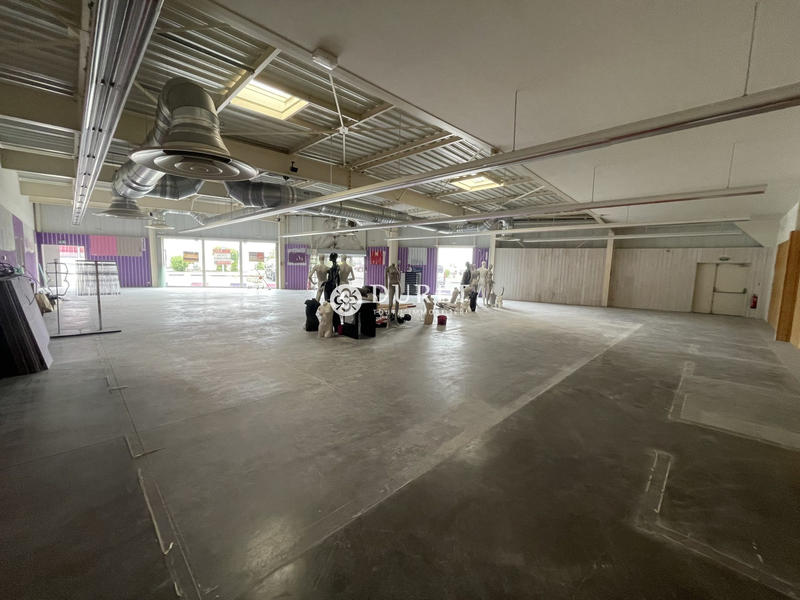 Local commercial - 460 m²