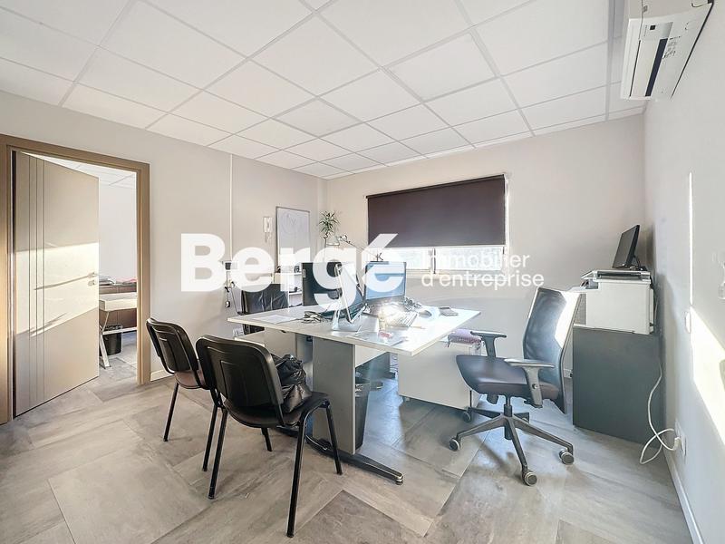 Bureau - 104 m² - 5 pièces