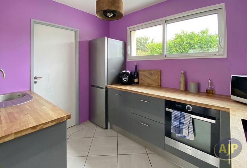 Maison - 90 m² - 5 pièces