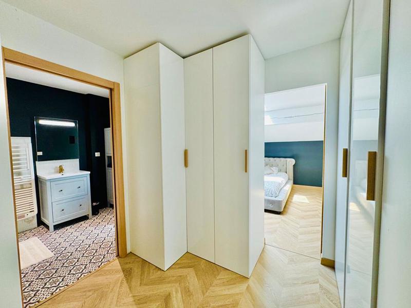 Appartement - 155 m² - 6 pièces