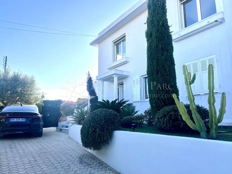 Maison - 174 m² - 6 pièces