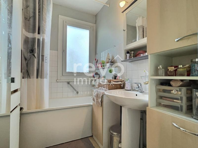 Appartement - 96 m² - 5 pièces