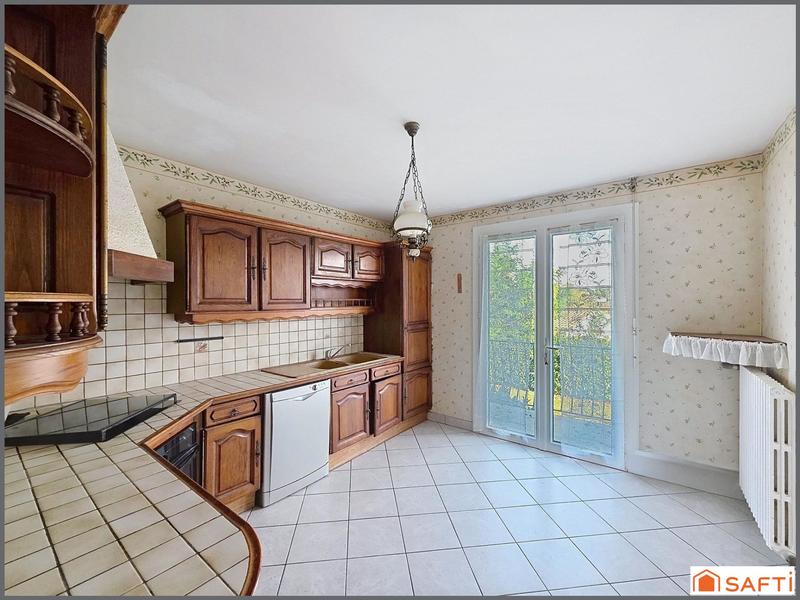 Maison - 94 m² - 5 pièces