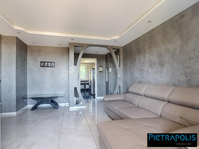 Appartement - 70 m² - 3 pièces