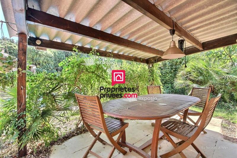 Maison - 227 m² - 6 pièces