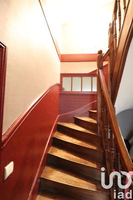 Maison - 220 m² - 11 pièces