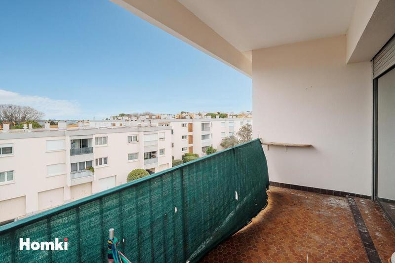 Appartement - 100 m² - 5 pièces