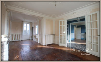 Maison - 218 m² - 8 pièces