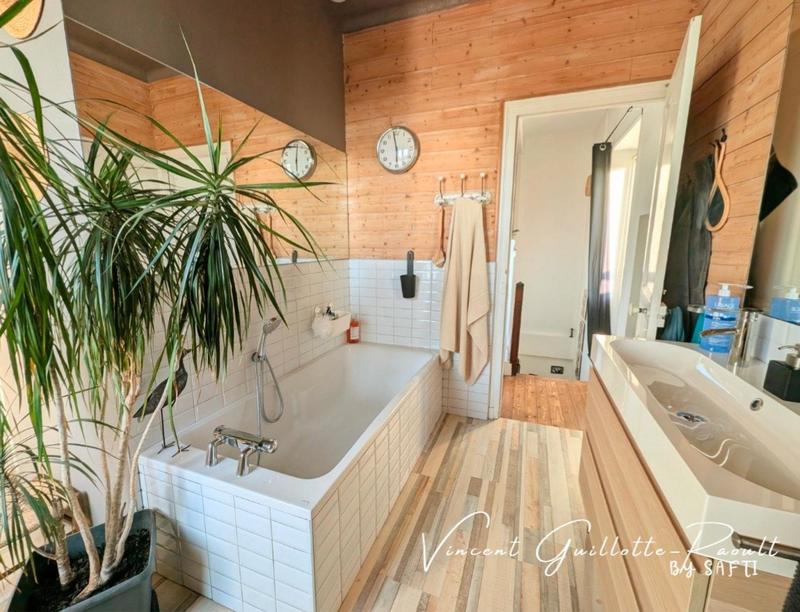 Maison - 143 m² - 5 pièces