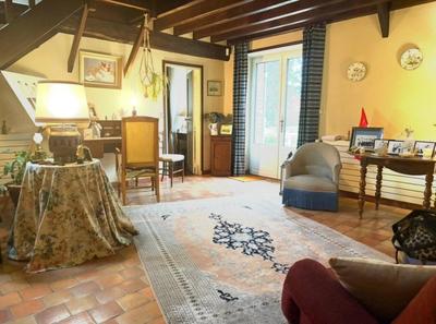 Demeure - 200 m² - 8 pièces