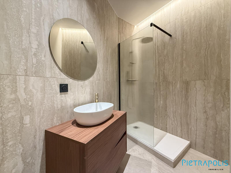 Appartement - 102 m² - 4 pièces