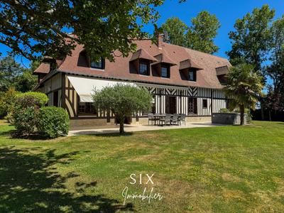 Maison - 238 m² - 9 pièces