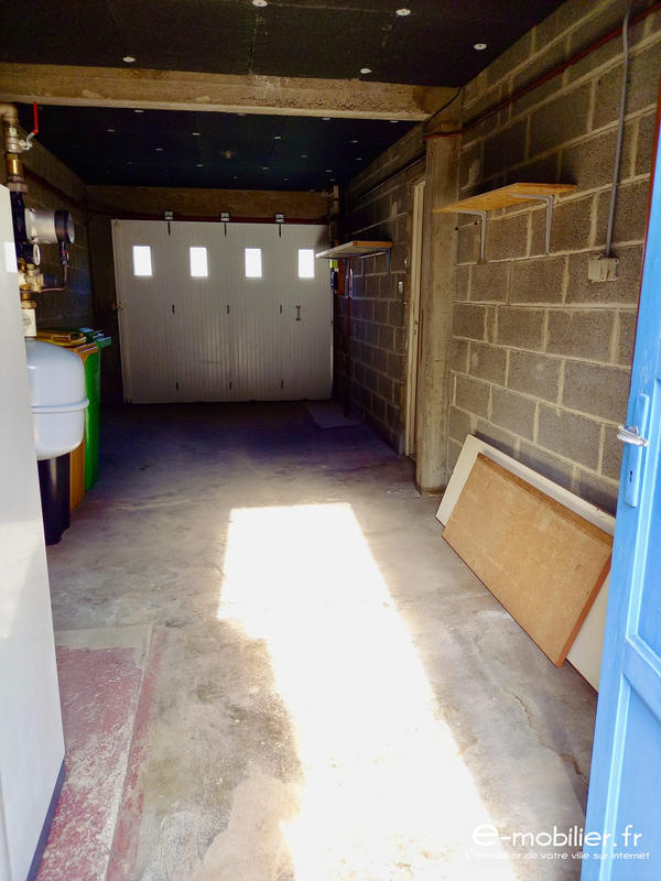 Maison traditionnelle - 90 m² - 4 pièces