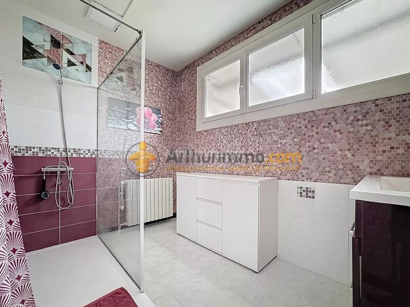 Maison - 167 m² - 6 pièces