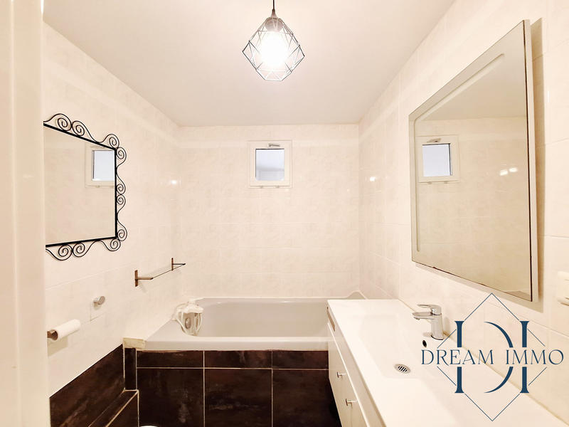 Appartement - 104 m² - 3 pièces