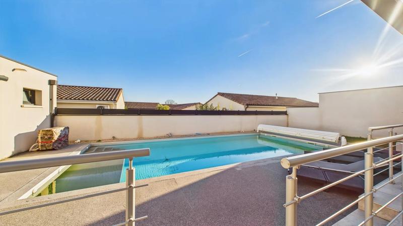 Maison - 138 m² - 6 pièces