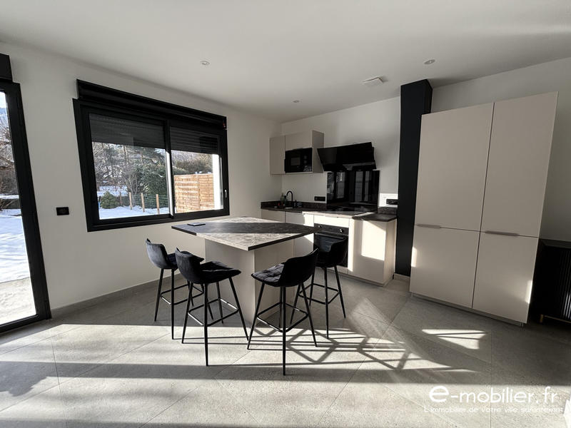 Appartement - 70 m² - 3 pièces