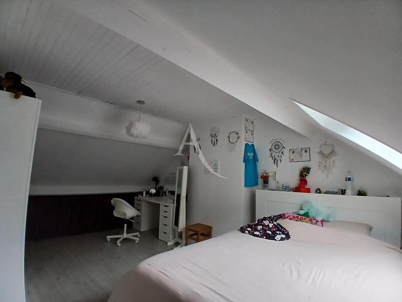 Maison - 198 m² - 6 pièces