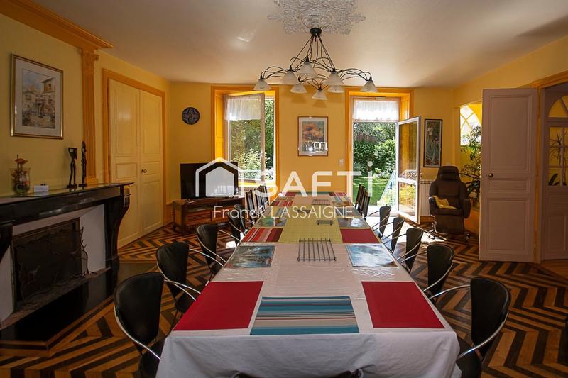 Maison - 387 m² - 15 pièces