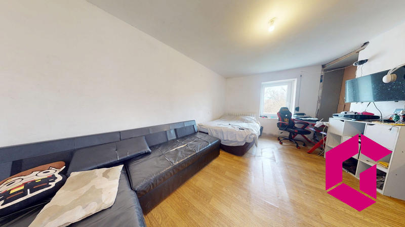 Maison - 102 m² - 4 pièces