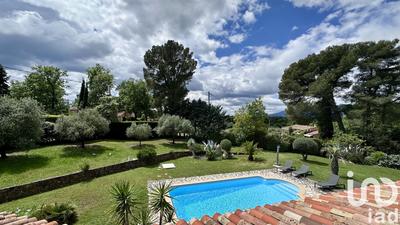 Maison - 189 m² - 7 pièces