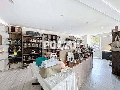 Maison - 178 m² - 9 pièces