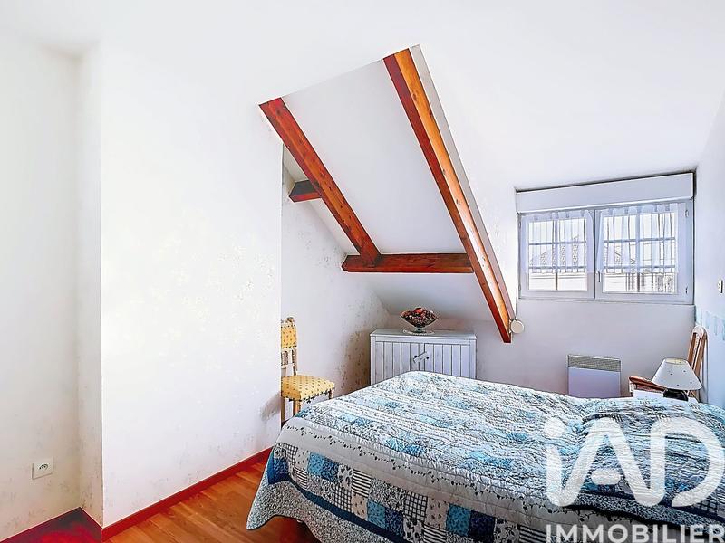 Maison - 179 m² - 8 pièces