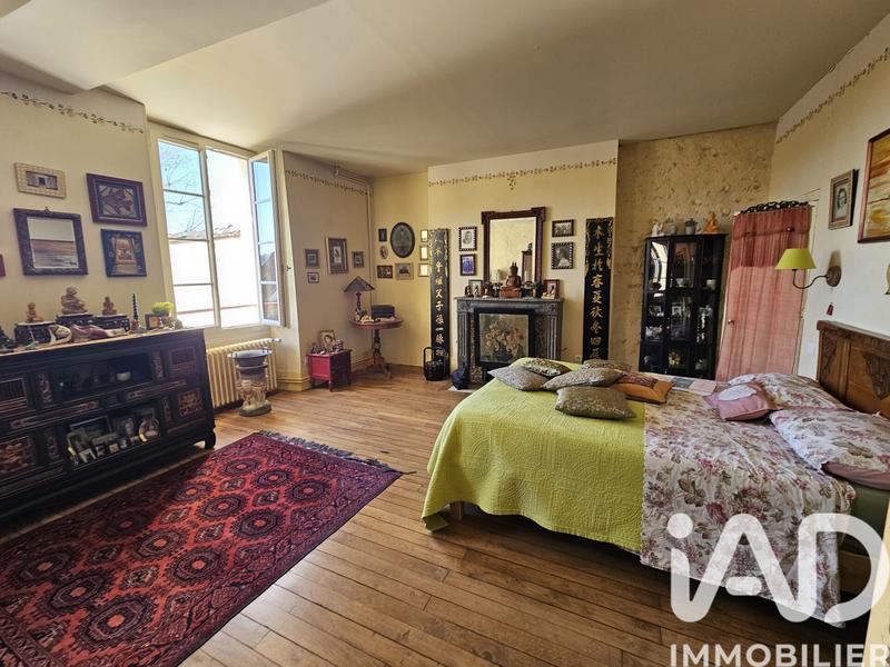 Maison - 214 m² - 6 pièces